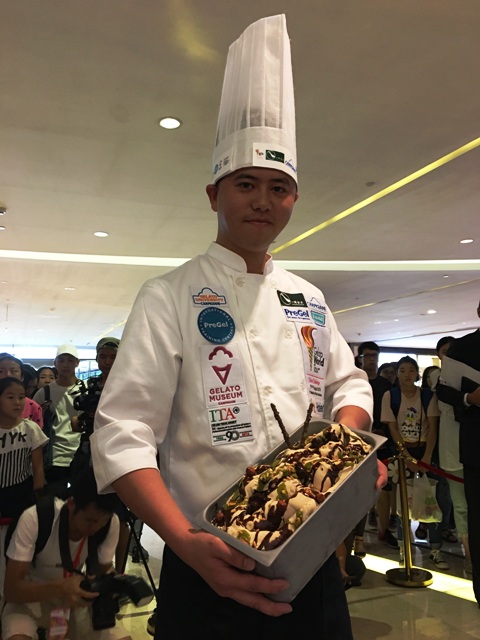 1st Place: “Pure Sensation” by He Qingxia, Fujian, Ribbons of soft hazelnut gelato enriched by a velvety chocolate-hazelnut cream with crunchy mini puffs.